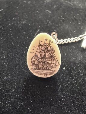 Faux Schrimsaw Tie Tac/Pin*